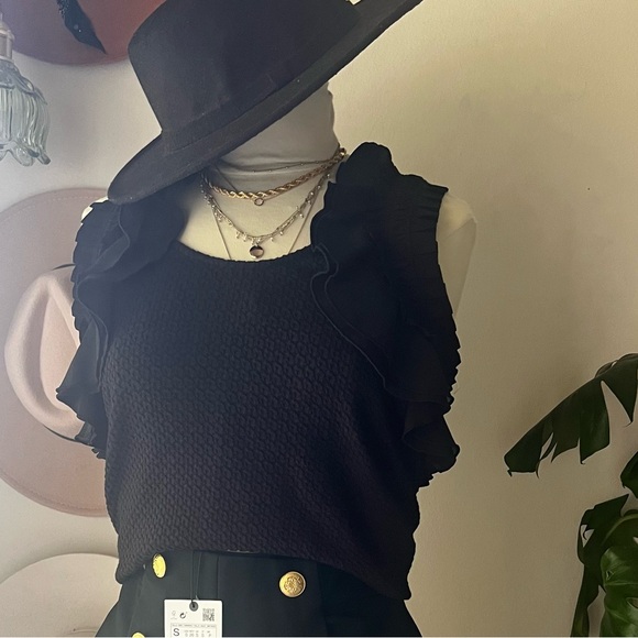 Anthropologie Tops - ANTHROPOLOGIE DELETTA ruffle sleeve tank top Black Women’s SIZE‎ MEDIUM chic